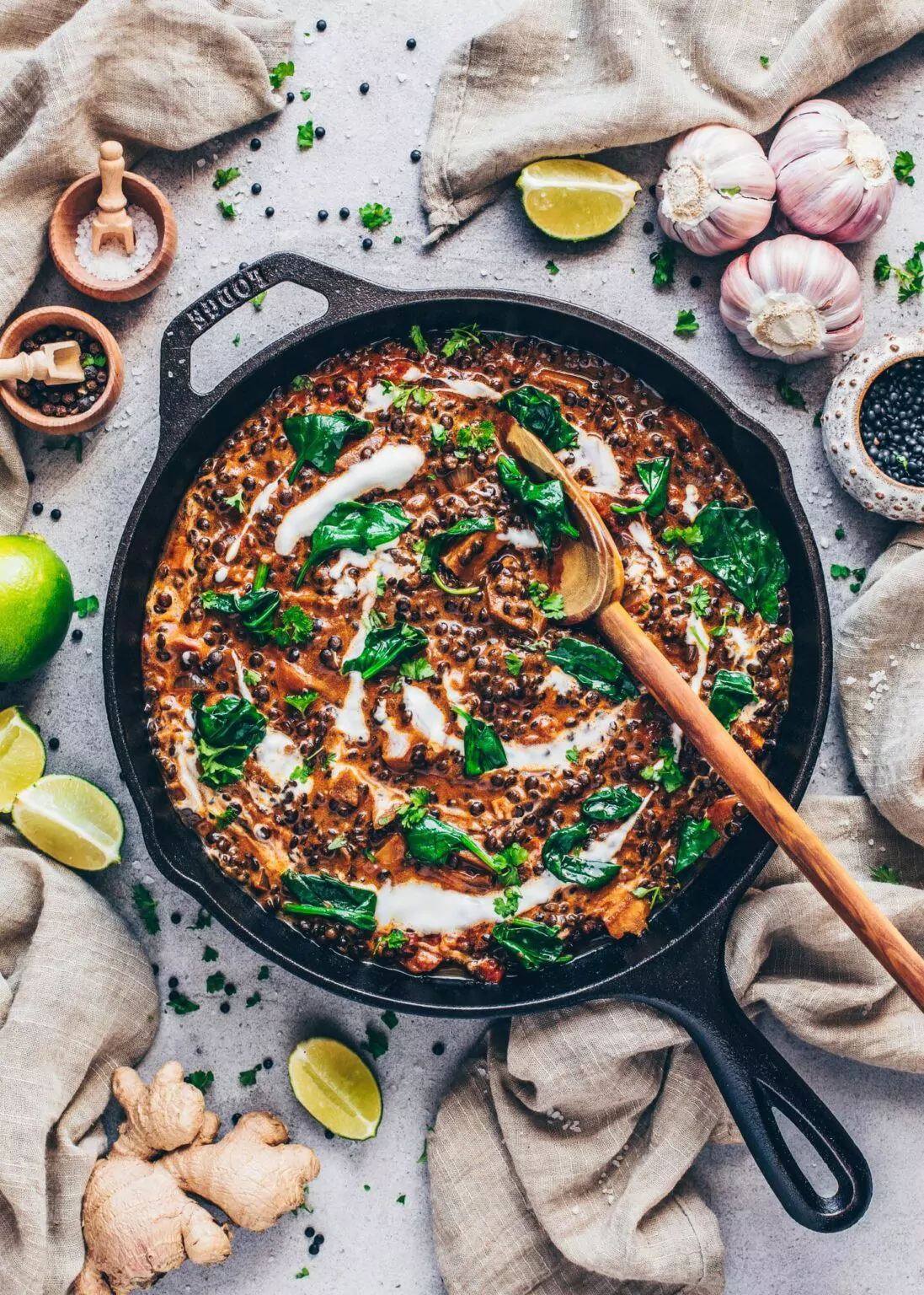 Vegan Black Lentil Curry (Creamy Indian Dal) - Bianca Zapatka | Recipes