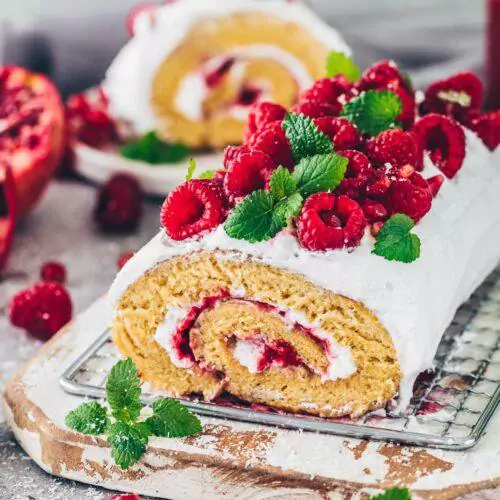 Vegan Swiss Roll with Raspberries and Cream Bianca Zapatka Recipes