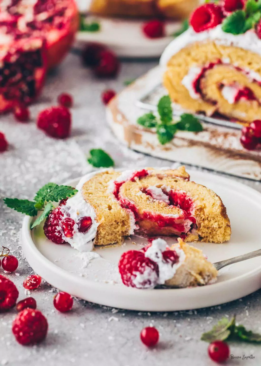 Vegan Swiss Roll with Raspberries and Cream Bianca Zapatka Recipes