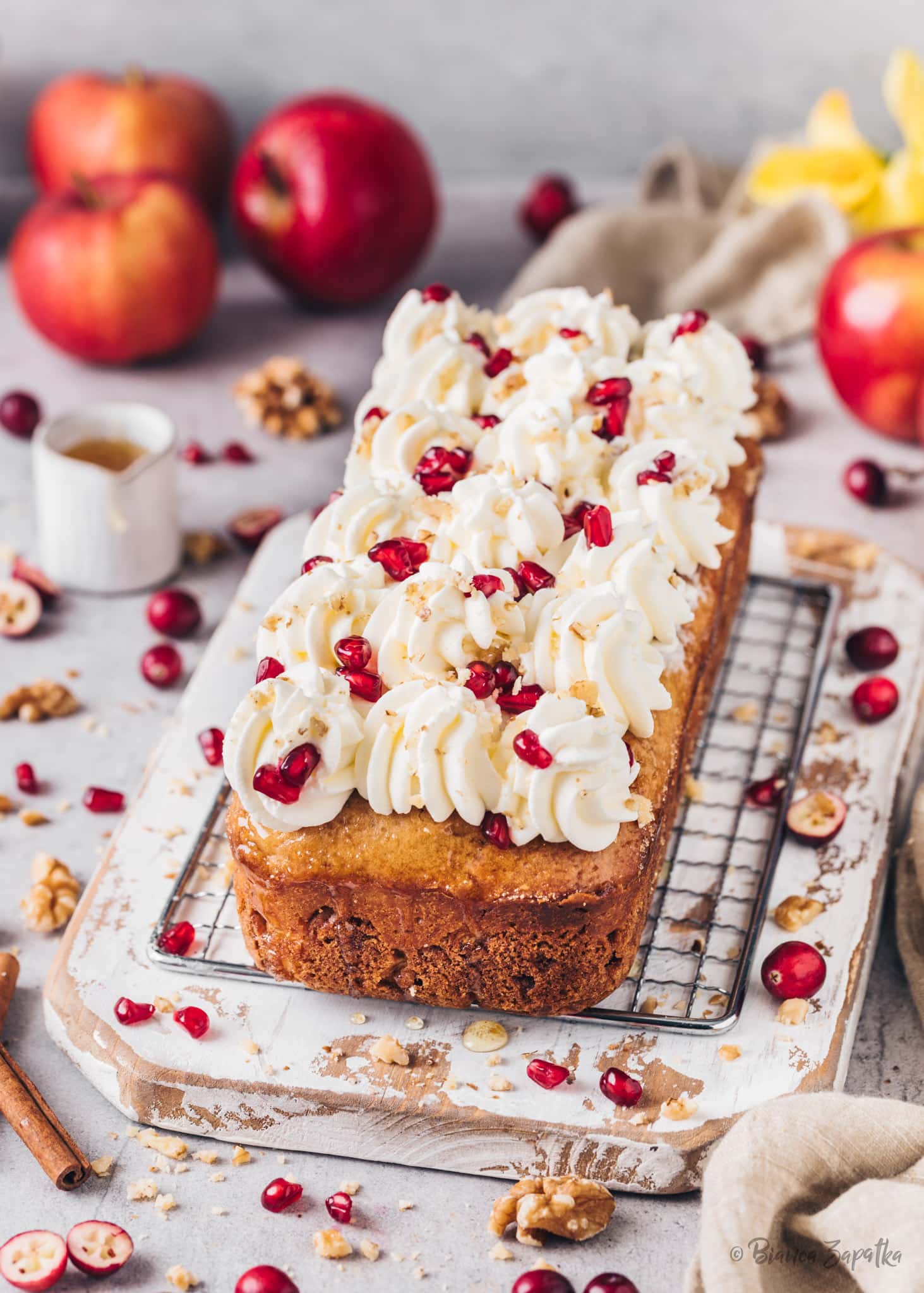 Apfelbrot nach Omas Rezept ohne Zucker - Einfach &amp; Vegan - Bianca ...