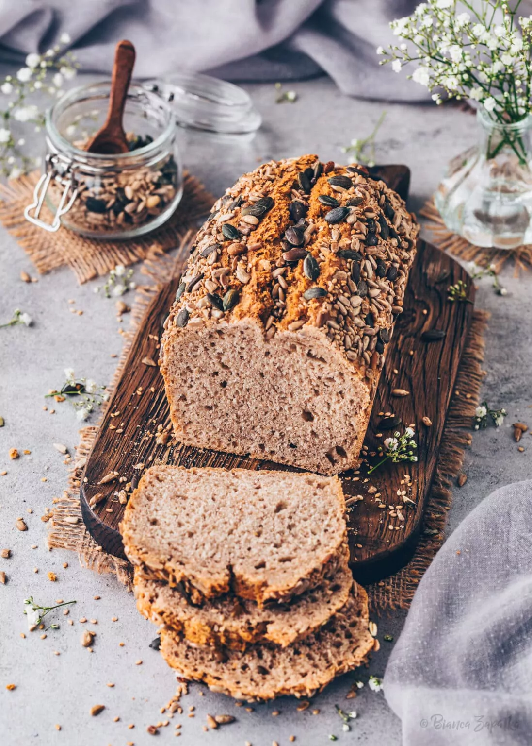 Schnelles Brot backen - Das einfachste Rezept ohne Hefe - Bianca ...