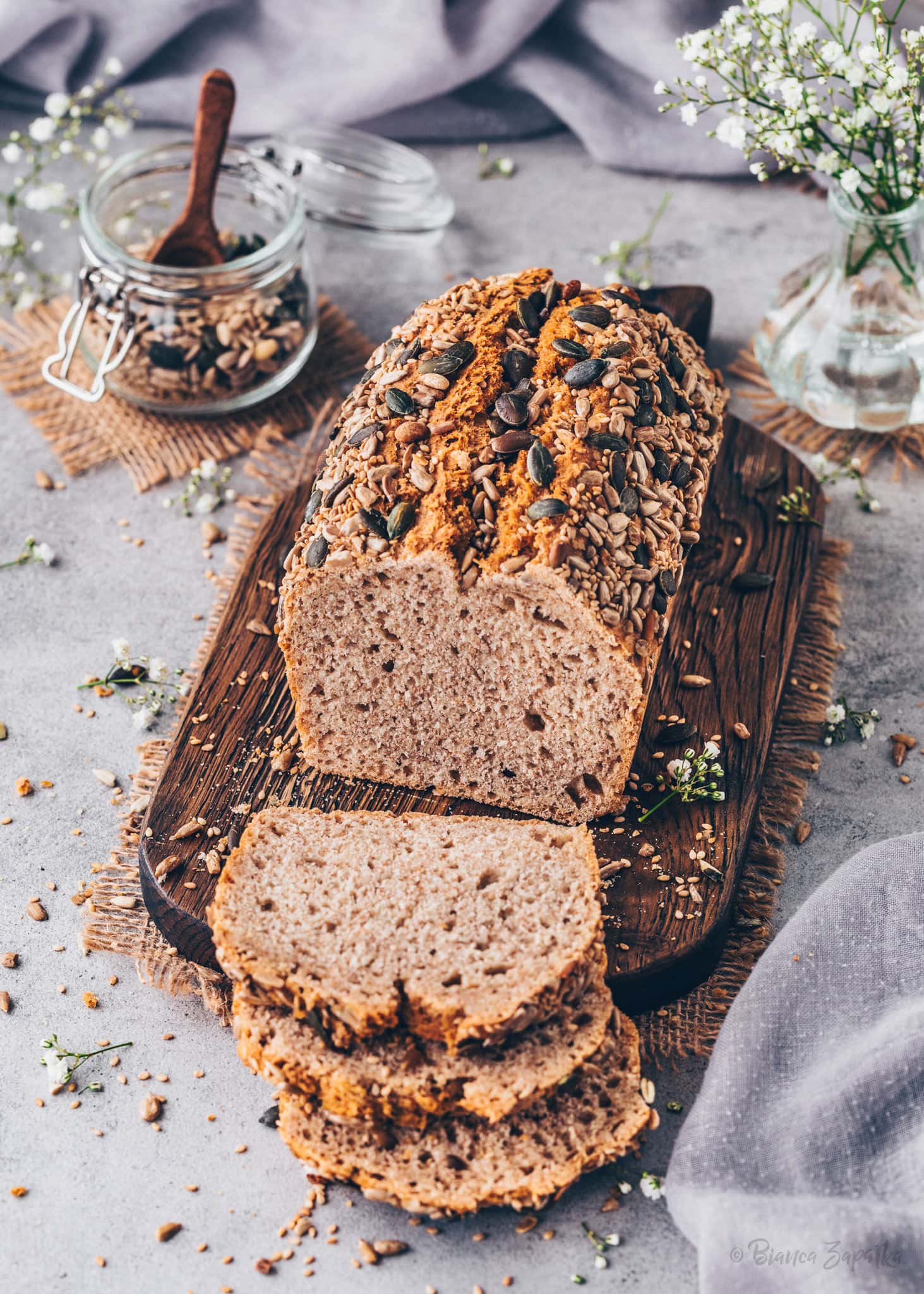 Schnelles Brot backen - Das einfachste Rezept ohne Hefe - Bianca ... Schnelles Brot backen - Das einfachste Rezept ohne Hefe - Bianca ...