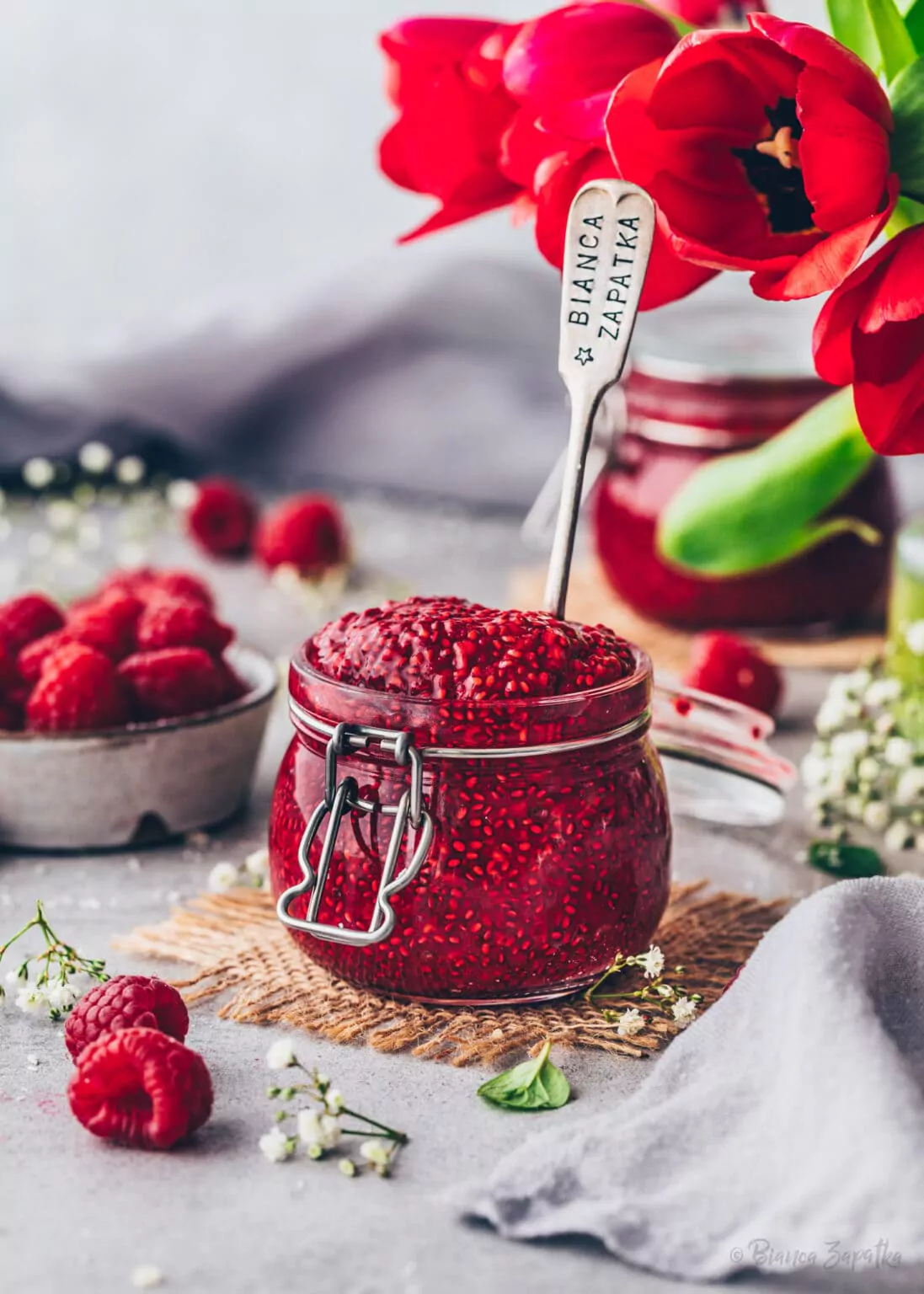 Himbeer-Chia-Marmelade selber machen - gesund &amp; lecker! - Bianca ...